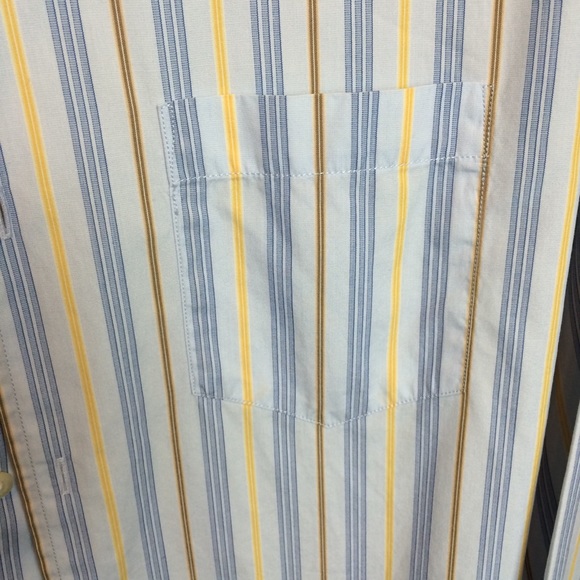 Banana Republic classic button down long sleeve - Picture 3 of 12